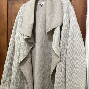 Beautiful camel & cream herringbone open sweater jacket